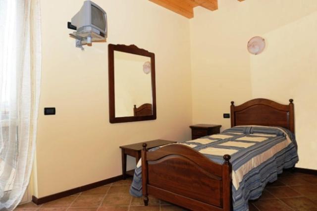 Agriturismo Parco Del Chiese Bedizzole Ruang foto