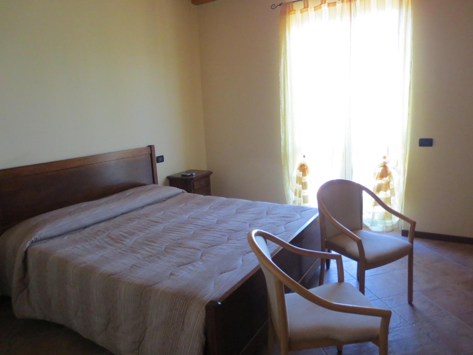 Agriturismo Parco Del Chiese Bedizzole Ruang foto